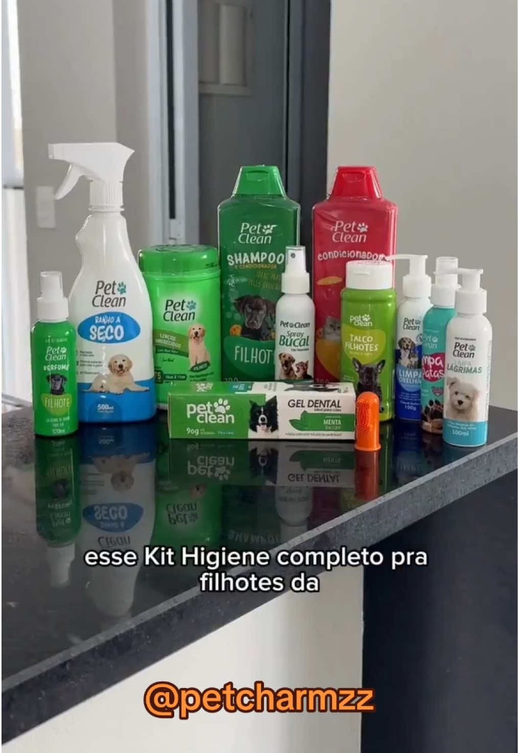 Kit Higiene e Banho Completo Pet Clean para Filhotes 🐾 Cuidado completo para cães e gatos em fase de crescimento! Ideal para manter a pelagem macia, a pele saudável e o hálito sempre fresco. ID dos produtos: BLL-NXC-MKQ Contém: ✔️ Shampoo suave ✔️ Condicionador hidratante ✔️ Escova + pasta dental ✔️ Toalhas umedecidas hipoalergênicas ✔️ Escova ou luva para remoção de pelos #PetLovers #petfeliz #fyp #AcessóriosPet #HigienePet 