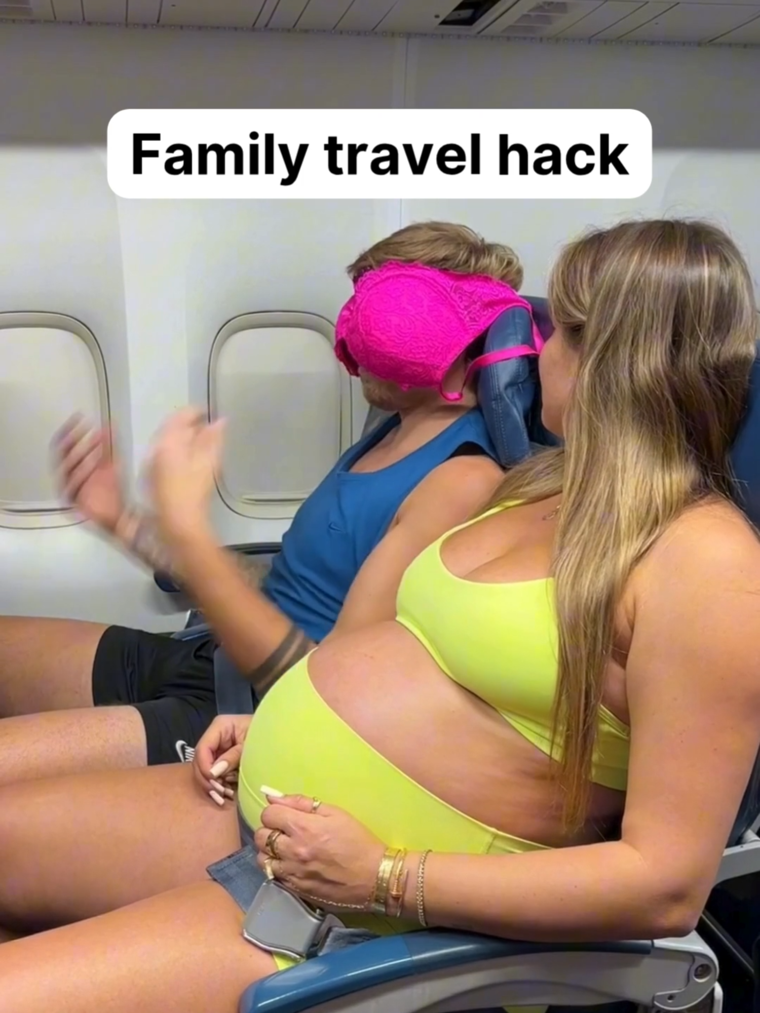 You've got to try this airplane travel hack! 😱 #airplane #travel #hack #flight