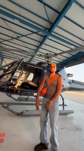Et Ça RoRocommence !! 4eme Extrait « Dans L’hélico » 🚁😎 L’été s’annonce Calientéééé !! 🫠