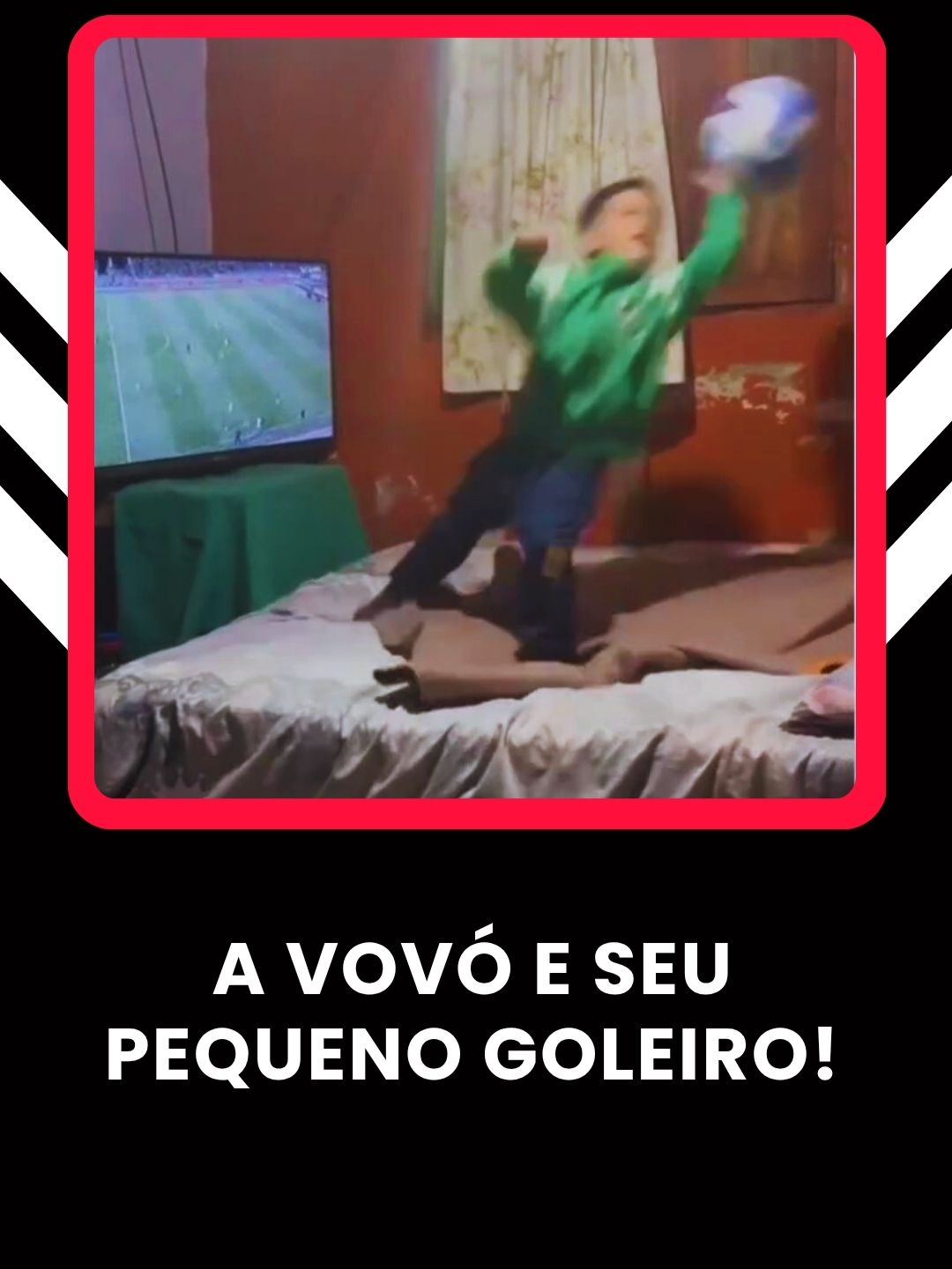 A vovó e seu pequeno goleiro! #goalkeeper #goleiro #futebol #soccertiktok #futbol⚽️ #football #fussball
