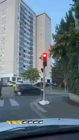 Spanish traffic light shows 