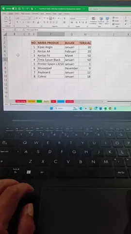 📊 Cara Cepat Menambahkan Garis di Excel! Mau tabel kamu lebih rapi dan mudah dibaca? Coba trik cepat ini buat tambahin garis (border) di Excel cuma dalam hitungan detik! ⚡ ✅ Cocok buat laporan, data keuangan, atau tugas sekolah 🖱️ Cuma butuh beberapa klik Tonton sampai habis biar nggak salah langkah! #ExcelTips #ExcelIndonesia #BelajarExcel #Produktif #TutorialExcel #OfficeLife #TipsCepat