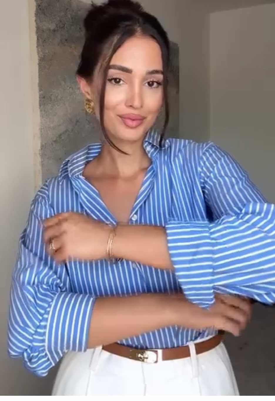 Tag a friend😍 @Samira Safi #stylehacks 