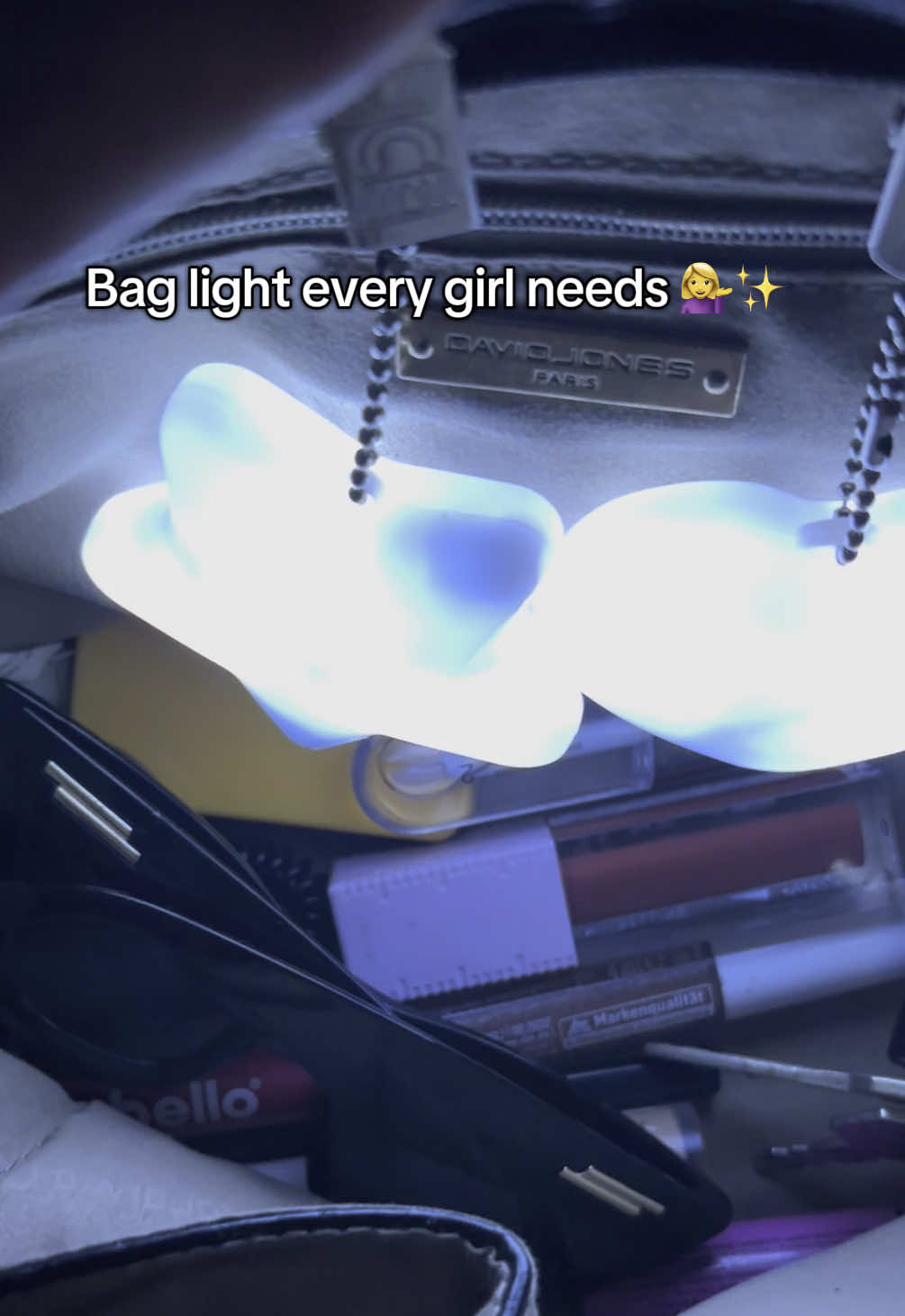 🤩#glowbagg #baglight #bagaccessories #purseglowbag #womenbag #handbag #purse #lighting #tiktokmademebuyit #fyp #lightsaura 