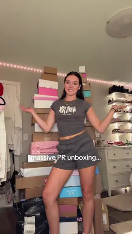 the best lineup ever 😍 #pr #haul #prhaul #prunboxing #unboxing #trending #viral #famous #fyp #foryou #real #blowthisup #dontletthisflop 