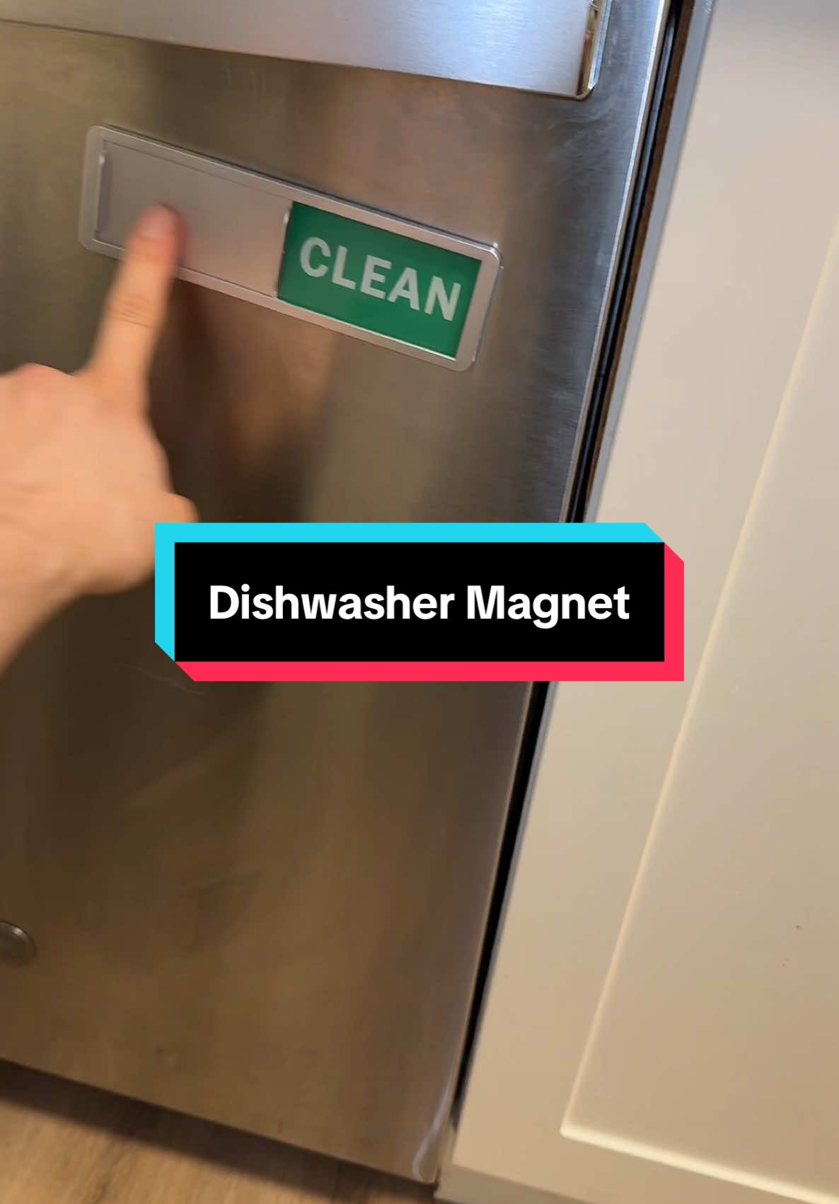 Tired of guessing if the dishwasher is clean or dirty? 🙄 This simple magnet saves time, stops the confusion, and keeps the kitchen running smooth. A small change that makes a BIG difference! 🧼  #KitchenHack #DishwasherMagnet #HomeOrganization #CleanKitchen #KitchenGadget #MomLife #HouseholdEssentials #KitchenMustHave #AmazonFinds #OrganizationTips #SmallThingsBigImpact #TimeSaver