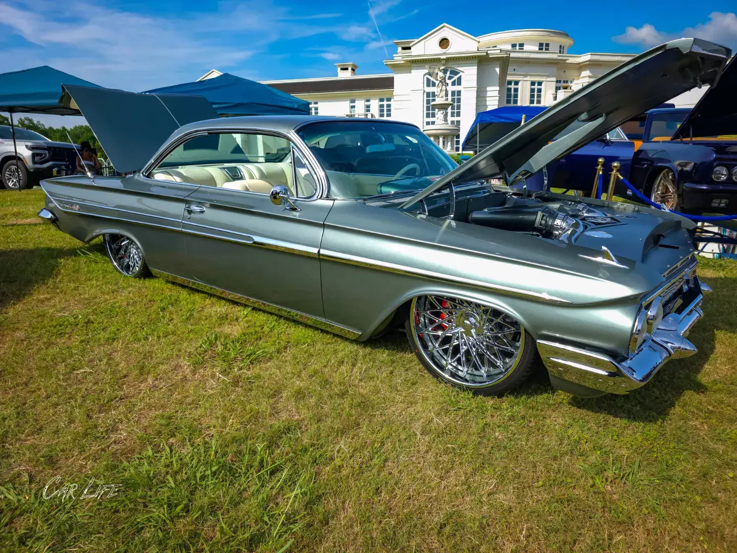 Custom 1961 Impala Bubbletop design and owned by @maharaj_customs 