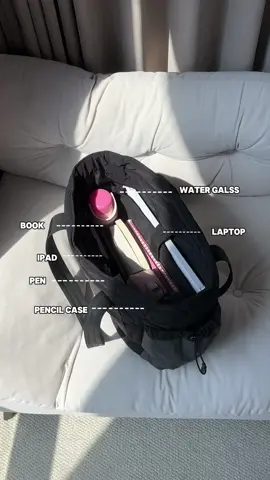 Check what’s in my school tote📚#bagsmart #whatsinmybag #backtoschool #campuslife #bagsmartph #packsmart 