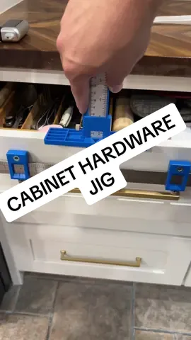 Cabinet hardware jig. Cheap and effective. #Kitchen #KitchenRenovation #CabinetKitchenCabinets #CabinetHardware #CabinetHardwareJig #KitchenRemodel #HouseRenovation #House #HouseRenovation #NewKitchen #Construction #tool #tools #Contractor #FinishCarpenter #Carpenter 