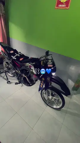 melu trand e mash🥰#ikspikerasakti #ikspipusatmadiun #kerasakti_1980 #ikspikerasakti_indonesia 