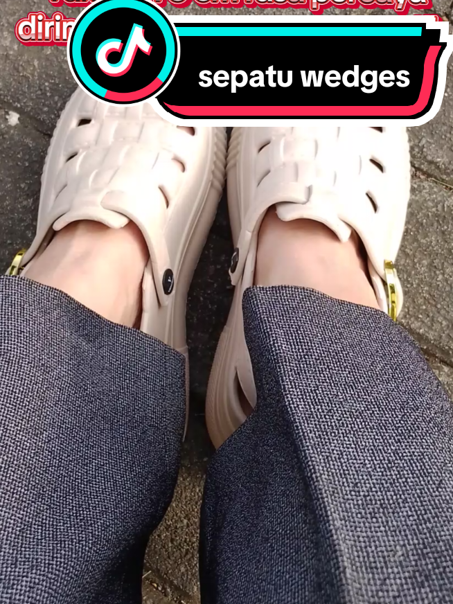 tambah 6cm rasa percaya dirimu pake sepatu wedges ini 👇👇#sepatuwedges #sepatuwanita 