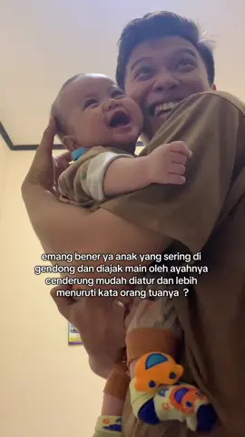 penghilang lelah setelah bekerja ya keluarga kecilku ❤️❤️ #bayilucu #baby #bayigemes #masyaallahtabarakkallah 