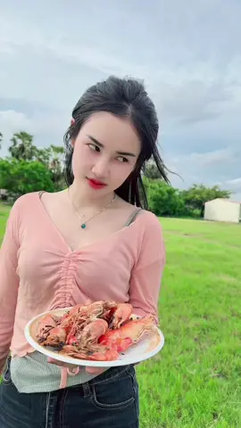 ចែថាអោយអូនគិតច្បាស់ហើយ🤪😬🤣🤣 #music #tiktok #fyp #💕 
