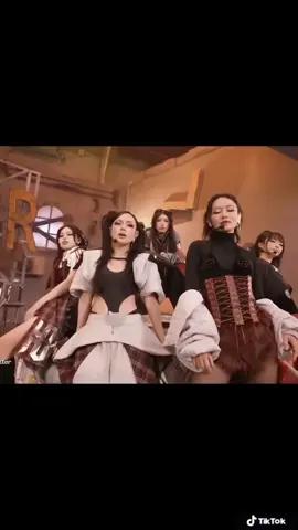 Run Run🔥🔥#lyhan #chaubui #52hz #ánhangaza #yeolan #emxinhsayhi 