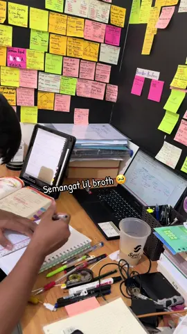 Ketika adek lu belajar sungguh-sungguh 🥹 #fyp #study #college 