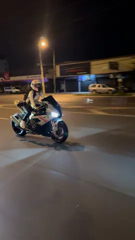 เอสสสสส พัน เดิมๆก็โครตเท่เลย  #s1000rr #bigbikethailand #bangkokstar 