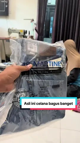 Wajib punya sihh 1 celana ini asli bagus banget, di pake tampak elegan celana jeans louis martin