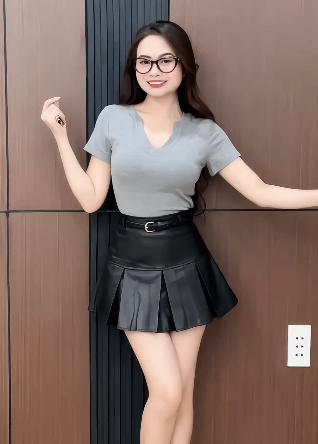 Công nhận là ưng con chân váy này quá