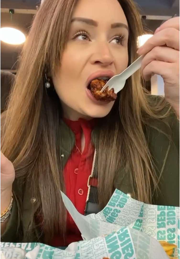 📍Wingstop, St Enoch Centre Glasgow  That aircon blowing directly down on me was not ideal 😂 but thoroughly enjoyed my first ever wingstop, I’ll be back 🫶  #food #foodblog #blogger #FoodTok #glasgow #Scotland #scottishfoodie #wingstop #wings #tenders #fries #inabootit #fyp #foryoupage 