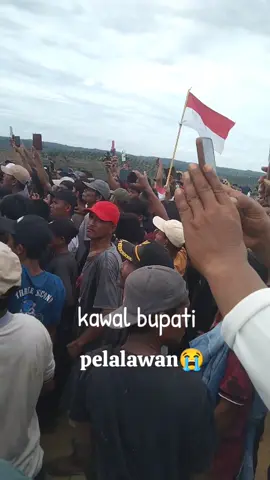 detik2 masyarakat pelalawan         menahan mobil bupati, meminta untuk turun dari mobil🇮🇩🇮🇩 fyp_