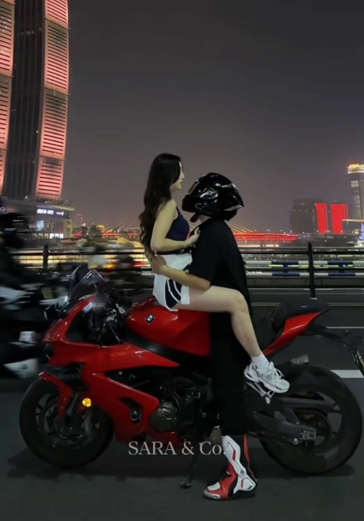 When in ChongQing ! Featuring Sara&co Outfit❣️🏍️ #chongqingcity #chongqingmotorbike #chongqingchina🇨🇳 #foryoupage #fyp #traveltochina #douyintrend #douyinchina #chongqingtravel #motorbikegirl #motorbike