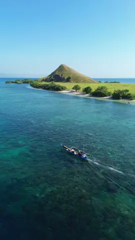 Pulau Kenawa berasa milik pribadi😭 