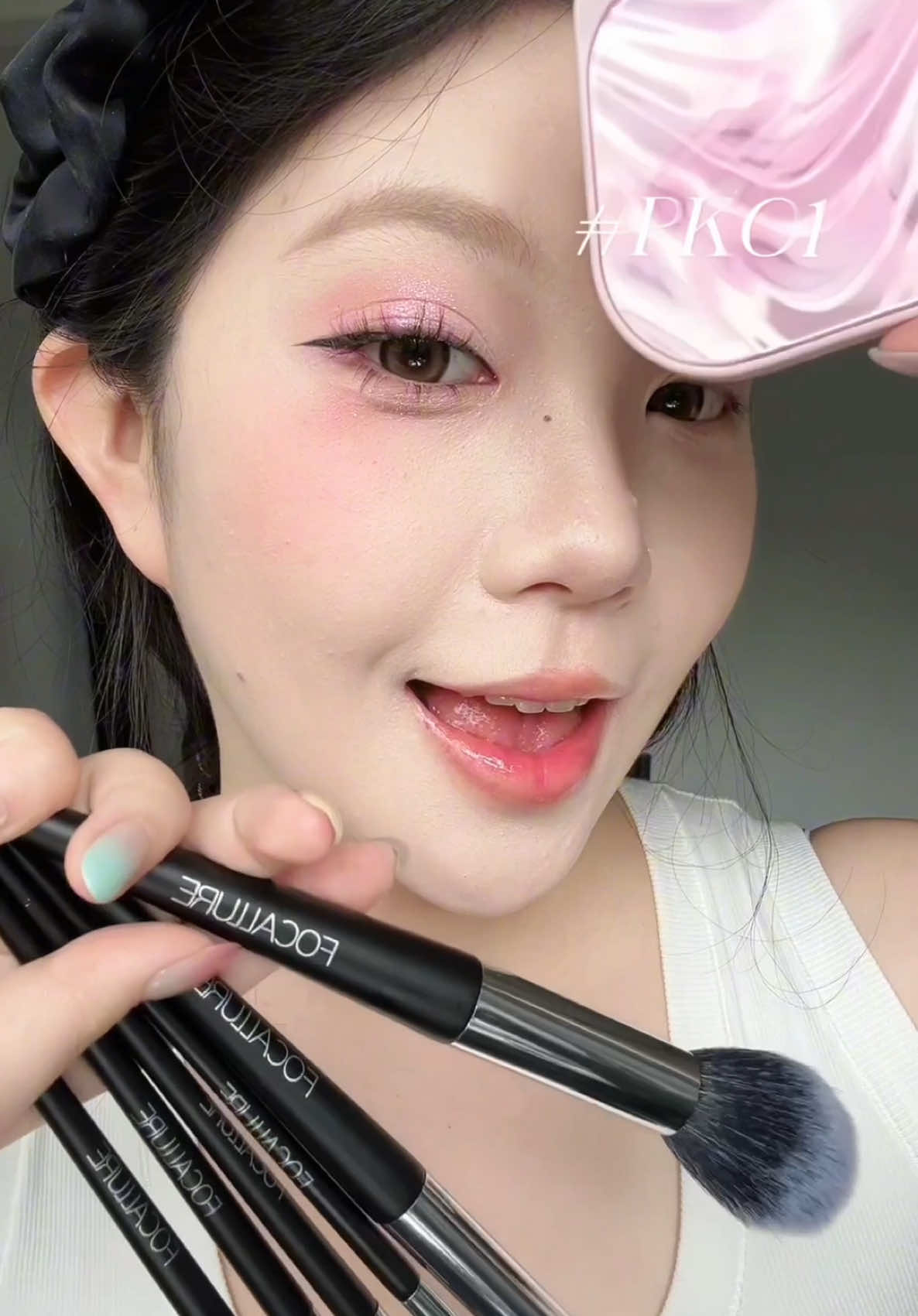 Đây chính là video hướng dẫn đánh mắt bạn đang chờ đợi đó! Cọ nào, màu nào — mình chỉ hết, xem ngay nha~ 💕 #focallure  #focallurevn #eyeshadow  #eyeshadowpalette  #phanmat  #samdealchienhe 