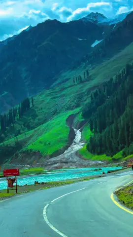 عید کہاں گزاری آپ نے گھر یہ ٹور پے ؟😍 We Organise By Road & By Air Trips I| group tours li private tours Il Honeymoon tours Il Customised tours Il By air and By Road tours Il A: List of every week public tours to different destinations from Lahore- Faisalabad & Islamabad Our Tour Packages: 08 Days Grand Hunza + Skardu Tour 07 Days Skardu, Deosai & Basho valley 06 Days Skardu & Basho valley 05 Days Hunza-China boarder & Nalter 05 Days Fairy Meadows & Nangaparbat 03 Days Swat-Kalam & Malamjabba 03 Days Arangkel Neelum valley Kashmir 03 Days Kumrat valley Tour 03 Days Naran Kaghan B: By air trips - 5 Days By air trip to Skardu valley - 5 Days By air trip to Hunza valley - 8 Days Hunza valley plus skardu valley For Further Details Dm us, WhatsApp #travelwithsaadpk #naranvalley #kaghanvalley #naranwather #kaghanvalley #naranwather #babusartoproad #batakundi #batakundinaran #babusartoproad #naranvalley_beauti_of_pakistan #travelwithsaad #eid #eidmubarak #eiduladha 