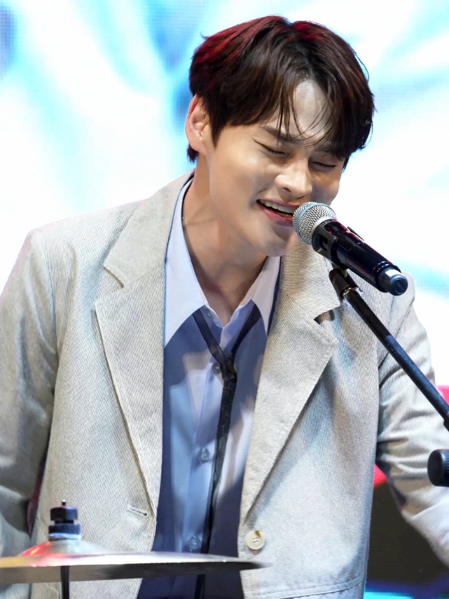 목소리가 안 나오는 상태에서도 최선을 다하는 박서진 #장구의신 #현역가왕 #꿀팁 #지나야 #現役の歌王 #チャングの神 #パクソジン