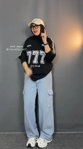 Tolong candu bgt haha, btw outfit yg aku pakai ada DI LIVE AKU JOIN BESOK PAGI YA DI JAM 7 PAGi - SELESAI💖 #outfitideas #oversize #kaosoversize #cargo #cargojeans #lisa_collection27 #dcviral 