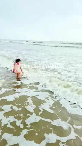 Beach season is the best season! Some old favs and new! 🩷 . . #beachfavorites #beachfinds #soli #sandybeachdoll #momhack #momhacks #springbreak #beachmusthaves #poolmusthaves #screenfree #screenfreefun #mommusthaves #beachbag #sunshade #sportsmom