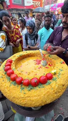 Unbelievable! Indian Street Curry for Only $0.40! 📍 Kolkata in India #curry #indianfood #viral #fyp 