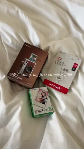 inn love with the color🏹🪽#fyp #digitalcamera #digicam #fujifilm #fujifilmminievo #crybaby #haul #Vlog 