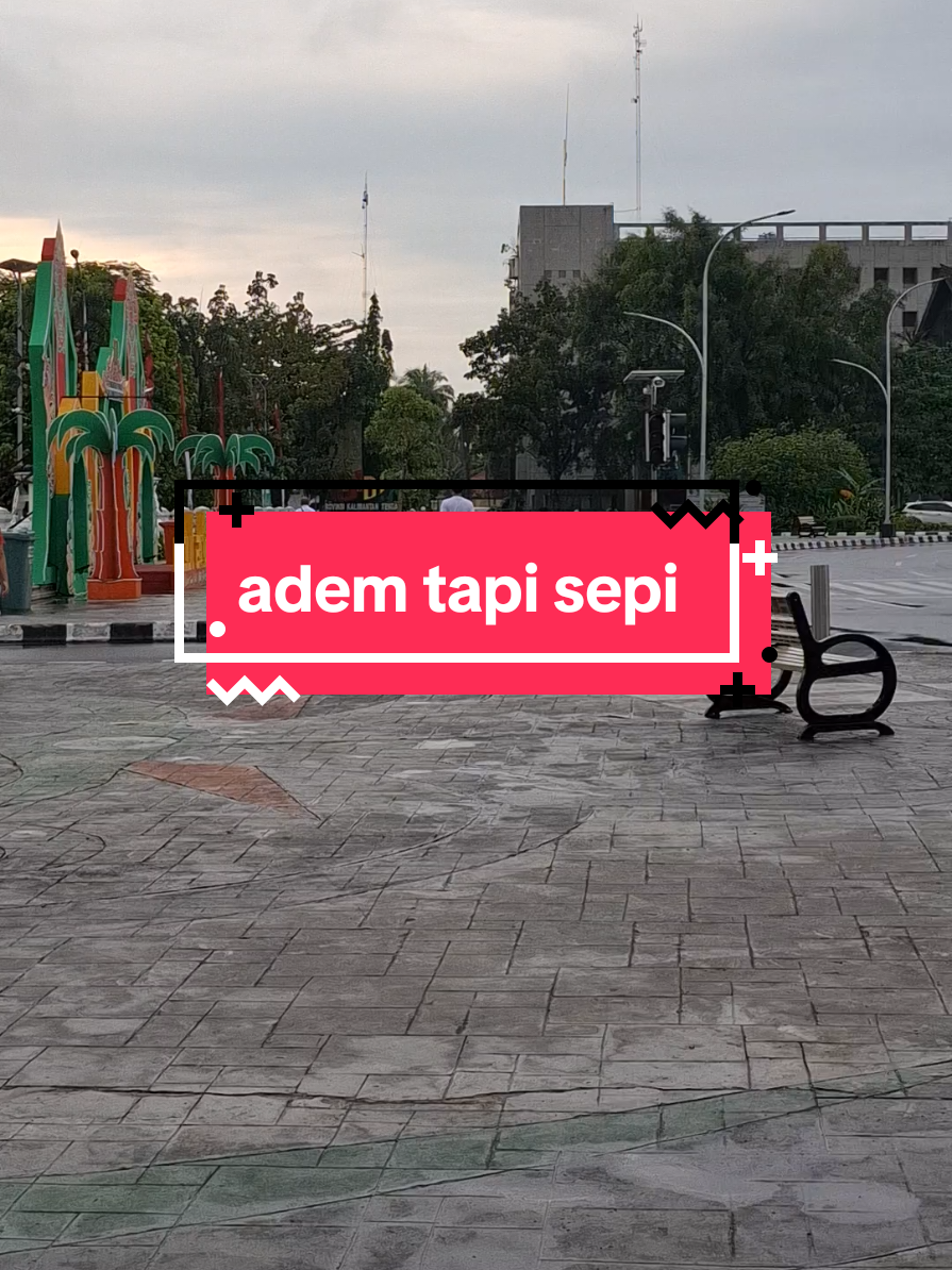 dari pagi cuacanya adem sejuk di palangka #bundaranpalangkaraya #jogingpalangkaraya #bunbes #palangkakotacantik #palangkarayakotacantik 