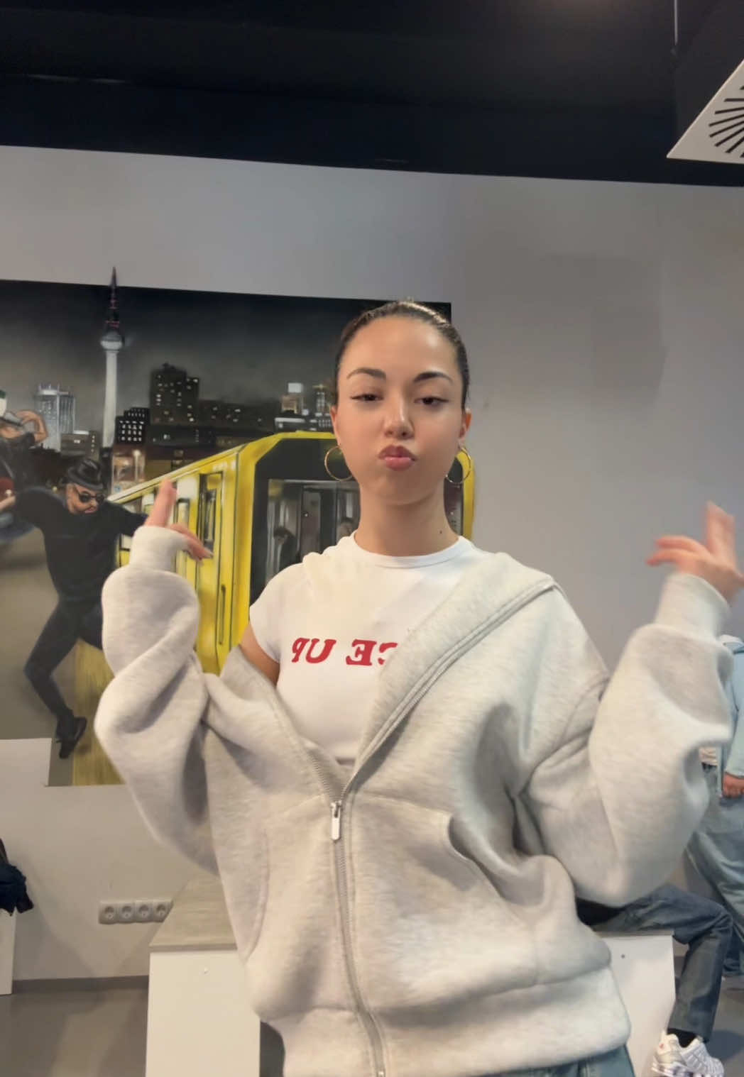 maduroo 😍 | @bengü #berlin #fyp #fypシ゚ #fypage #viral #bengü #Bengü #BENGÜ #kesfet #lipsync #performance #🇹🇷 #kesfetteyiz #fürdich #fürdichh #pourtoii #foryou #gönndochfy #gönnfy #foryoupage #trend #trending #viralll #viralvideo🔥 #lunatix #lunatixdancer #Lunatix #creatorsearchinsights 
