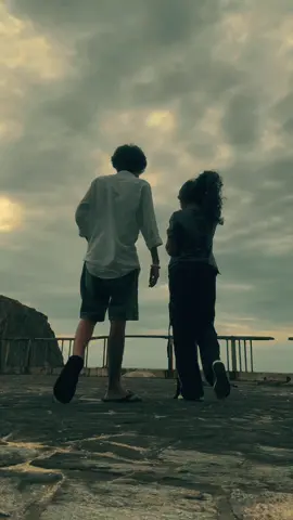 සමහර මිනිස්සු හරි වාසනාවන්තයී ආදරණිය මිනිස්සු ලබන්න...!🙇‍♂👩‍❤️‍👨🤍 | Background වීඩියෝ හොයන ඔයාටමයි ලස්සන ළමයෝ මේ video එක.!#tharuupage #backgroundvideo #quotes #sinhalaquotes #clouds #sunset #whatsappstatus @Iman Fernando @Nora ☁ @©SHEN.X 