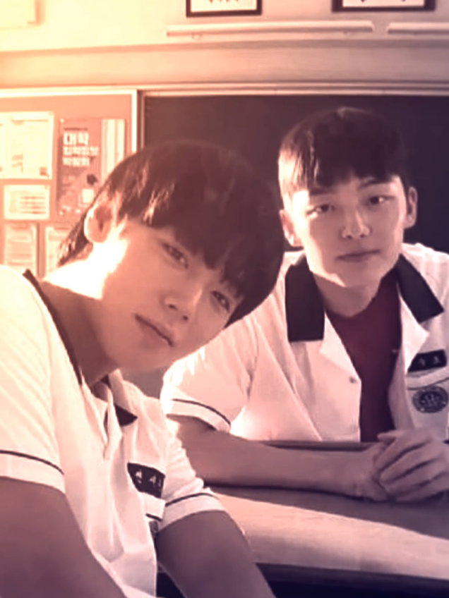 eh #whc #weakhero #choihyunwook #parkjihoon #suho #sieun #page #unflopme #fyp @bibel.duck @Xèinz - Am Prem Di Bio 