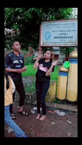 @mlysnggrn @ricoshetia22 @teknisi_penceng #fyp #fypシ゚ #viral #dancer 
