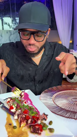 Hubby didn’t expect THIS and WHAT DID HE SAY ABOUT THE MASHED POTATOES?! Trying @skinos.nyc for the first time!!!  📍 SKINOS NYC  #lingandlamb #food #Foodie #foodreview #nyc 