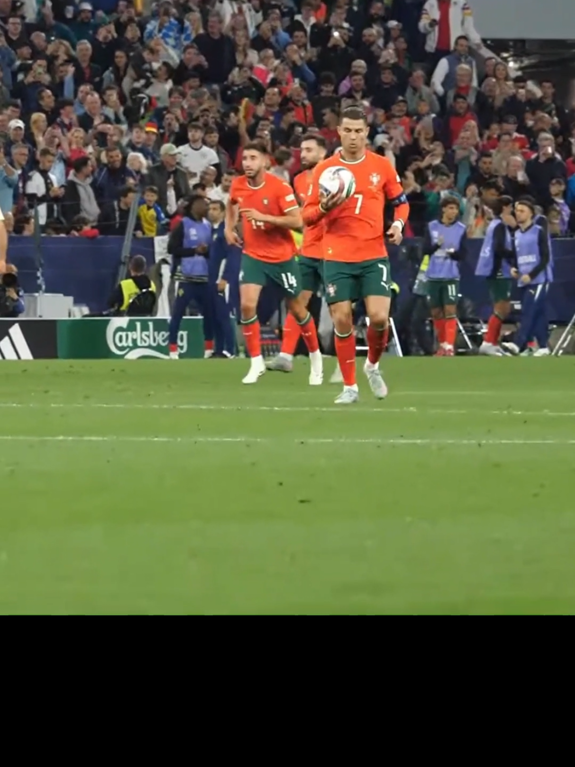 cristano ronaldo #cristiano #ronaldo #cr7cristianoronaldo #football #cr #footballplayer #foryoupage #viralvideo #trending #foryou 