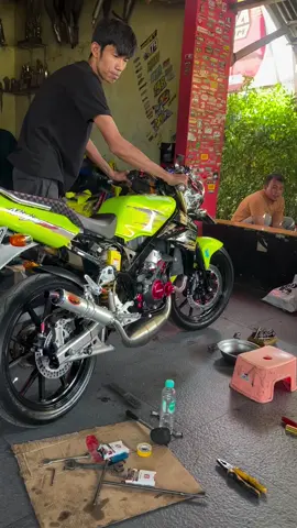 𝙊𝙒𝙉𝙀𝙍 ||#dapurpacu_zmrt_offi... #pesonakawasakisumk #kawasakilovers  #ninja2takloversind #2strokeindonesia #kawasaki2stroke_engine #kawasakininja #2strokecbulovers