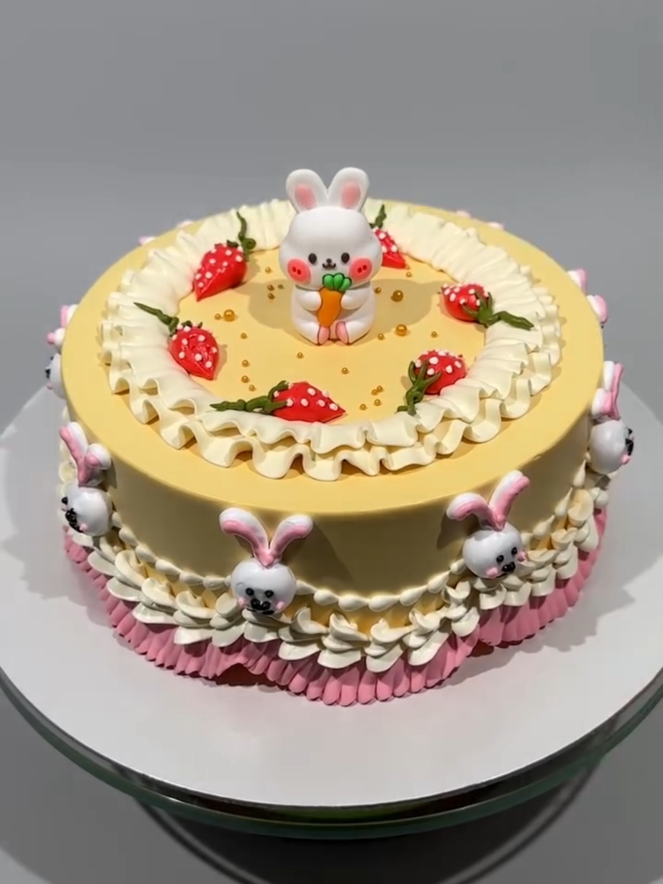 Cute Cake#amazingcake #cakedesign #cakedecorating #fyp #foryoupage 