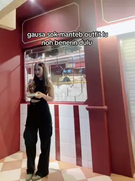 aura kabupatennya kecium bgt🤣