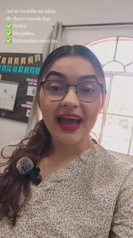 🎒✨ Así suena un salón con orden, disciplina y estrategias correctas… 🧘‍♀️🕊️ 👀 Spoiler: están en Educación Física 🤭🤣 Ser maestro no es tener el aula callada siempre, es quedarte sin voz muchas veces, llorar de la risa y tener mil historias que contar 💛 ⠀ #TeacherLife #VidaDocente #ConAmorYRuido #AulaViva #humor #comedy #teach