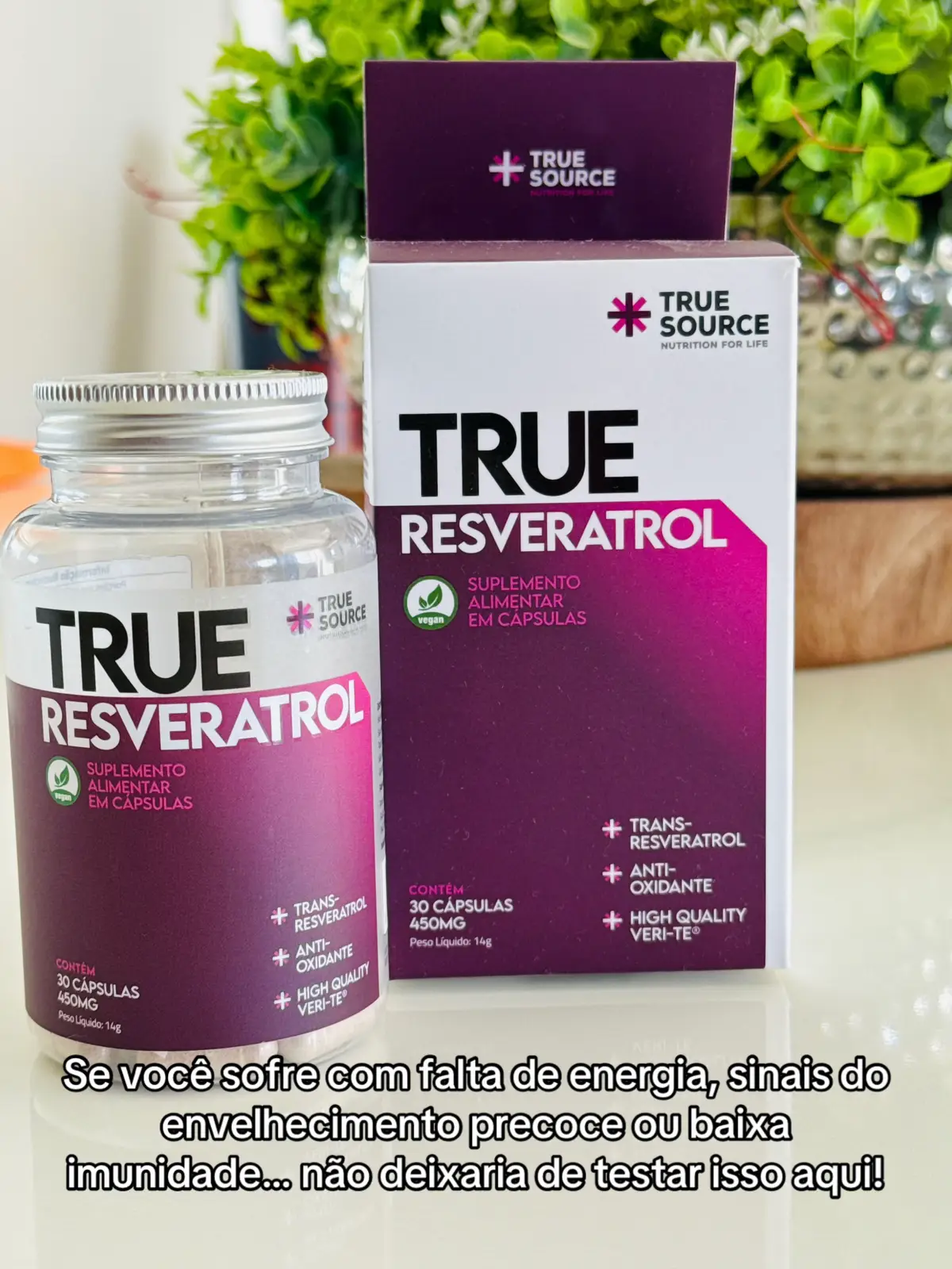 ✨Amiga, deixa eu te contar um segredinho de autocuidado que tá fazendo diferença por aqui… Comecei a usar esse Resveratrol da @True Source Nutrition e tô simplesmente amando! 💜 É antioxidante, vegano e tem uma qualidade absurda (sério, pesquise sobre o Veri-te® e você vai entender!). ⠀ Se você também tá nessa fase de cuidar mais da saúde de dentro pra fora, vale muito testar. E claro, garanti um descontinho pra você com o meu cupom: 🔖 TRUETHAIANEFIG ⠀ Depois me conta o que achou! 💌 #DicaDeAmiga #TrueSource #Resveratrol #Autocuidado #SaúdeFeminina #VidaLeve #CuideDeVocê