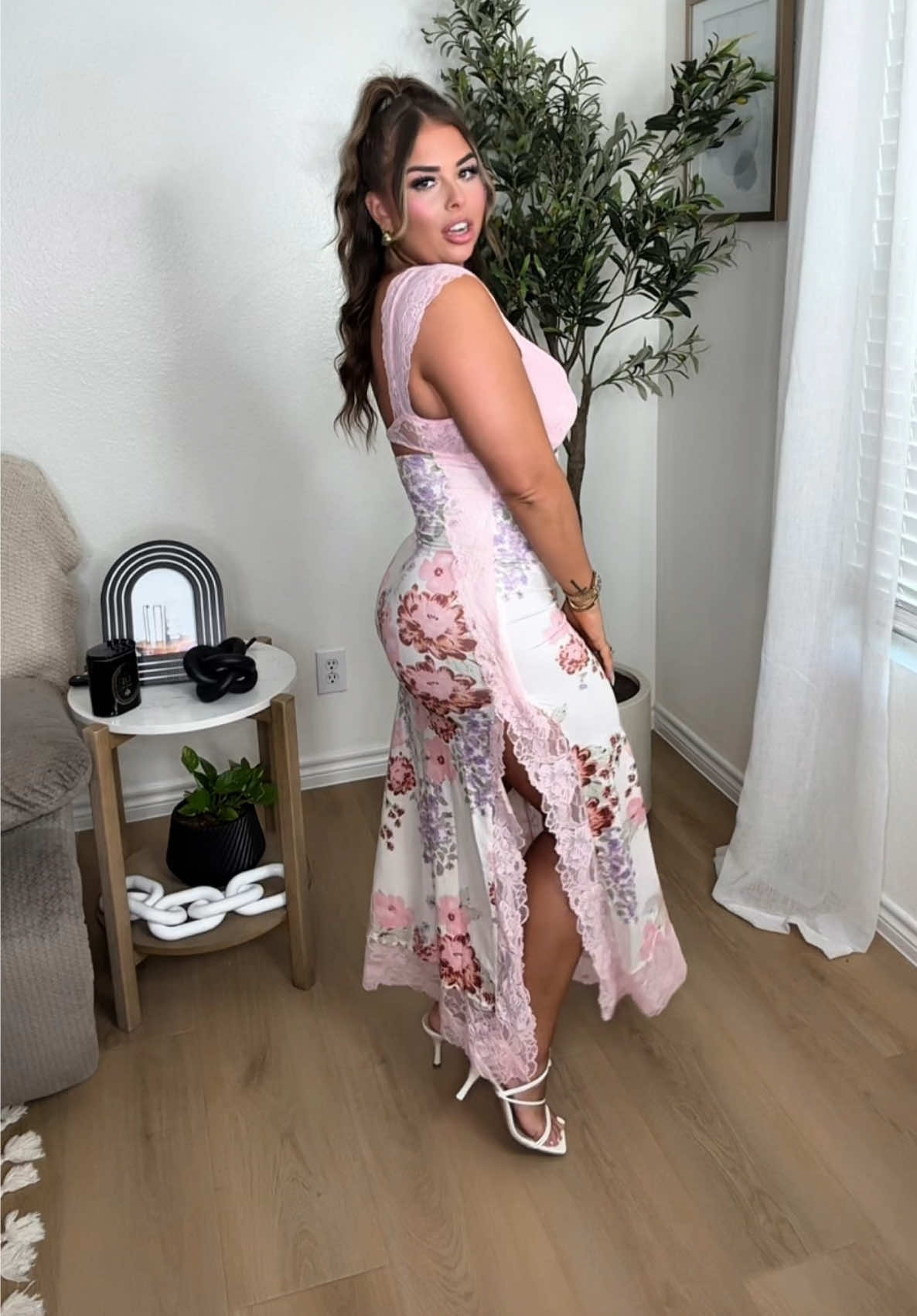 In my soft girl era 🌸✨ #dress #summerdress #dresses #fashion #OOTD #outfitinspo #floraldress #lace #spotlightfinds #tiktokshopcreatorpicks #tiktokshopsummerturnup #ttscreatorpicks #creatoricons #TTSThunderbolt #outdoorfun #CapCut 