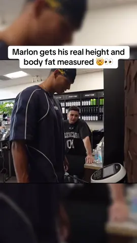There’s no way Marlon body fat percentage is that low 😭🙏