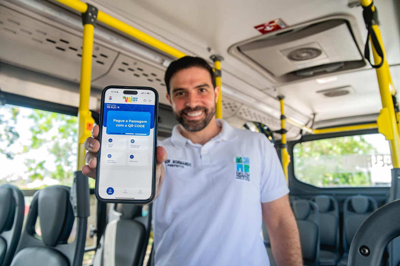 Vai Passe Fácil: agora o transporte de Belém tem pagamento digital 🚍💳 Lançamos hoje o Vai Passe Fácil, o novo app da @Prefeitura Municipal de Belém pagamento com Pix e o uso de QR Code para acessar o transporte público. E é simples: basta recarregar a carteira digital e usar o QR Code direto na máquina do ônibus para liberar a catraca. É a primeira vez que Belém conta com um sistema moderno de pagamento no transporte público. Essa entrega faz parte do pacote de modernização que a Prefeitura e @GovernoPará está implantando nos veículos, que já contam com: ✅ Ônibus com ar-condicionado ✅ Wi-Fi gratuito ✅ Acessibilidade garantida