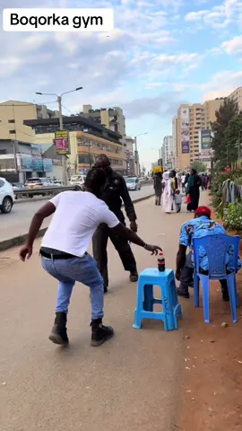 Boqorka gym Prnka public Nairobi Kenya🇰🇪🫢😂😂 #kenyantiktok  #somalitiktok  #boqorkagym  #boqorka_gym  #prank 