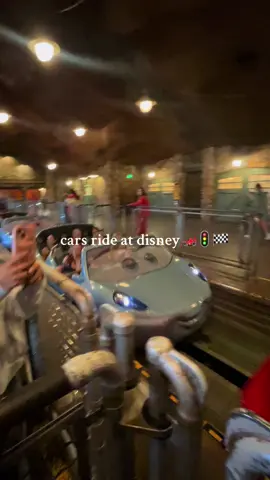 love this ride🥹#disney#carsland#fypp#gradnite#amigas#race#parati#viral#californiaadventure 